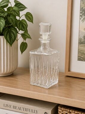 Italian Glass Decanter Bottle‎ Stopper Vintage Barware Made in Italy Homeware